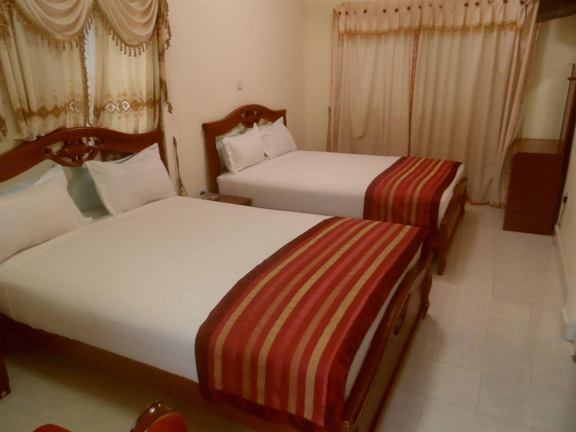 De Holiday Beach Hotel Kokrobite Екстер'єр фото