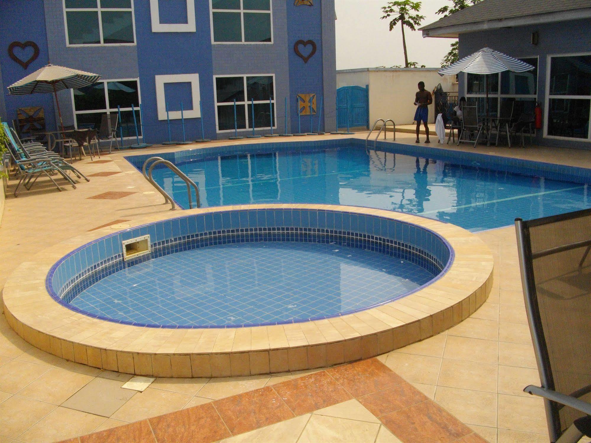 De Holiday Beach Hotel Kokrobite Екстер'єр фото