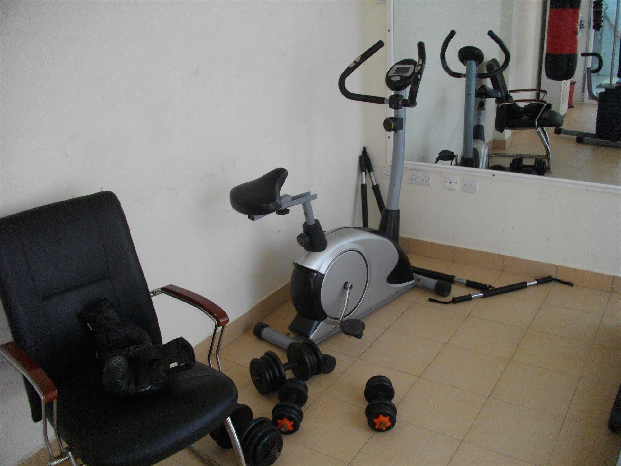 De Holiday Beach Hotel Kokrobite Екстер'єр фото